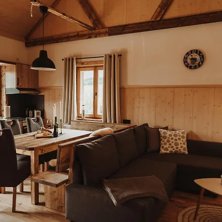 Oberwald Chalets 3 *