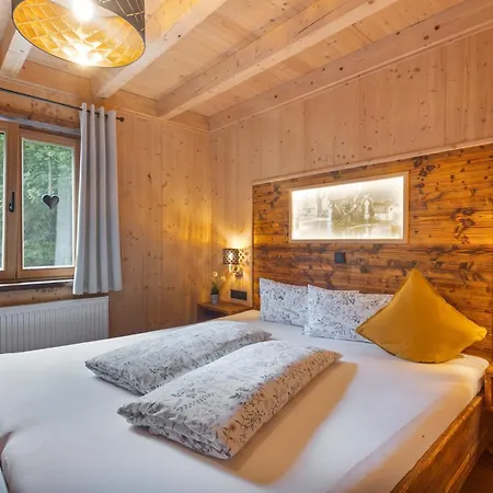 Domek alpejski Oberwald Chalets 3 *